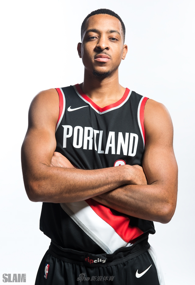 哈登顺势击 哈登顺势击